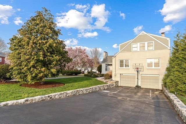 18 Webster Rd, Lexington, MA 02421