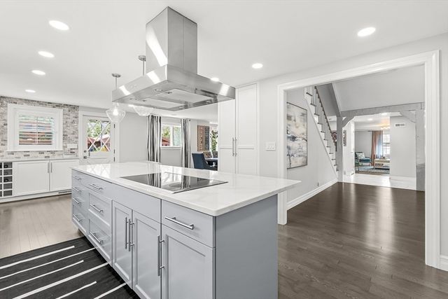 18 Webster Rd, Lexington, MA 02421