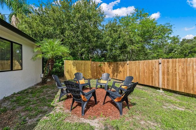 2911 WOODPINE COURT, Sarasota, FL 34231