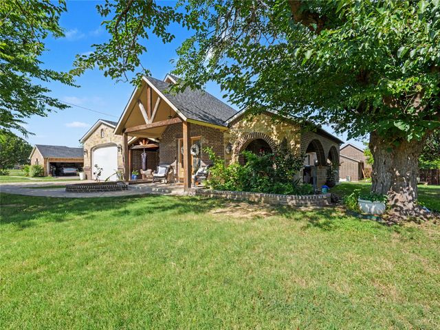 6701 Nauert Road, Forest Hill, TX 76140