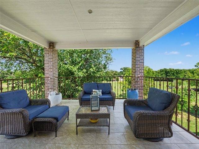 6701 Nauert Road, Forest Hill, TX 76140