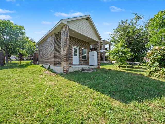 6701 Nauert Road, Forest Hill, TX 76140