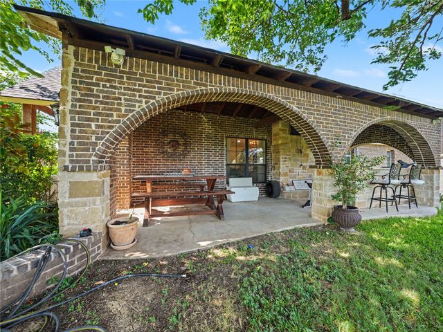 6701 Nauert Road, Forest Hill, TX 76140