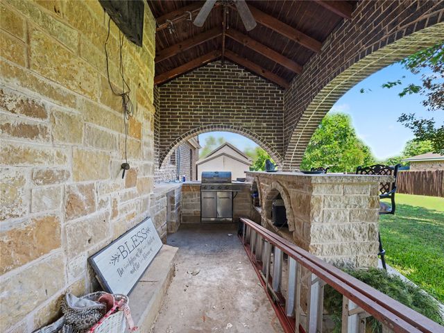 6701 Nauert Road, Forest Hill, TX 76140