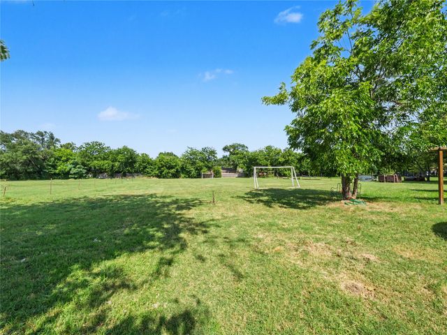 6701 Nauert Road, Forest Hill, TX 76140