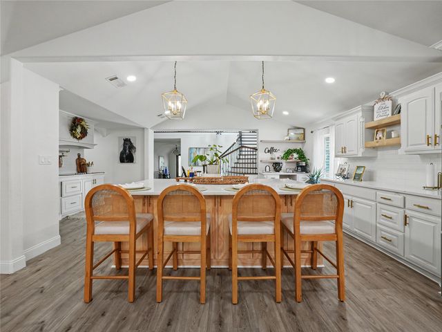 6701 Nauert Road, Forest Hill, TX 76140