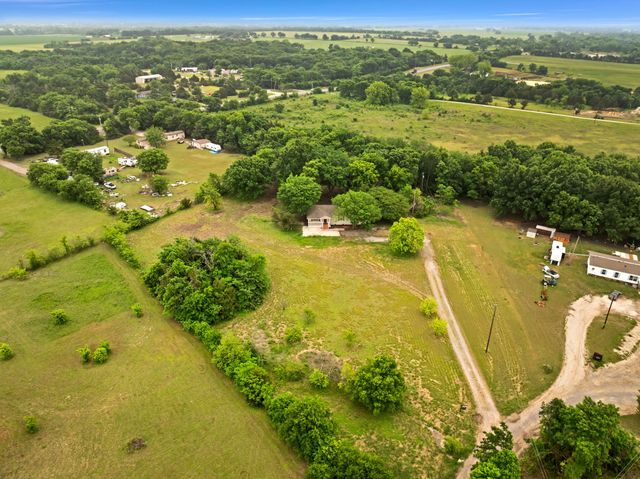 268 Tweedy Bird Lane, Whitewright, TX 75491