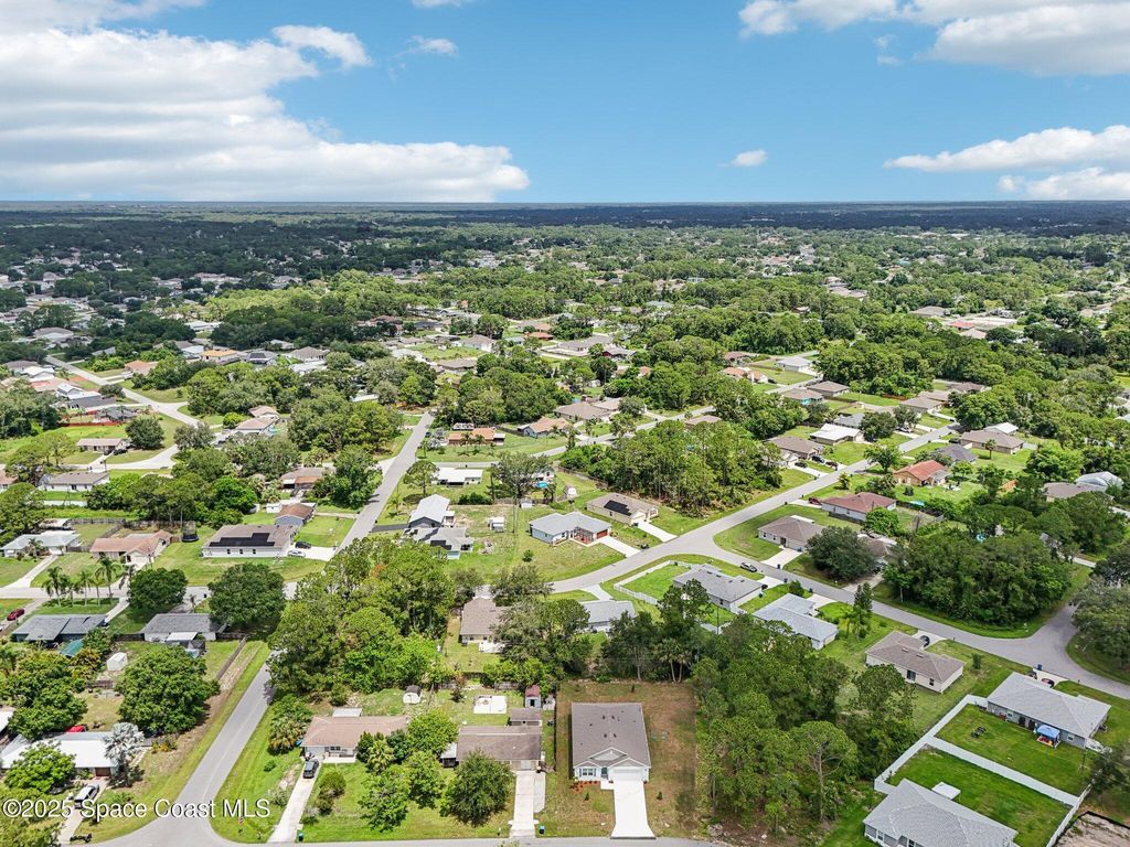 Image 63 of property listing at 982 Colonial Avenue SE, Palm Bay, FL 32909