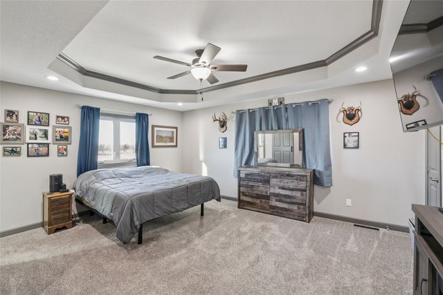 812 6th Avenue W, Grinnell, IA 50112