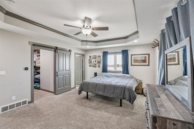 812 6th Avenue W, Grinnell, IA 50112