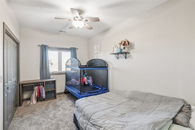 812 6th Avenue W, Grinnell, IA 50112