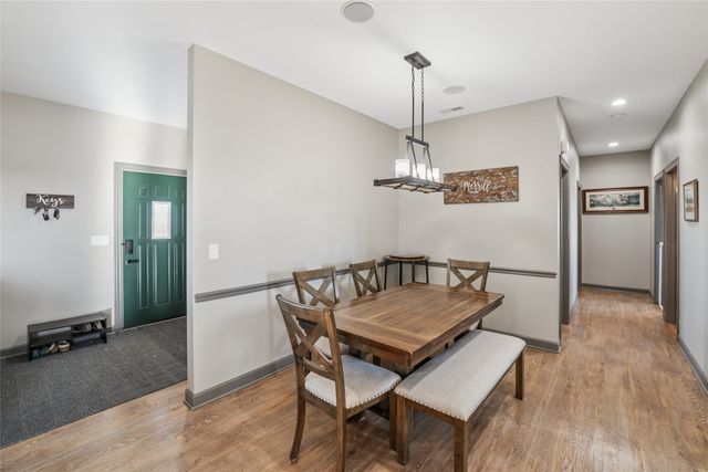 812 6th Avenue W, Grinnell, IA 50112