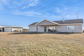 812 6th Avenue W, Grinnell, IA 50112