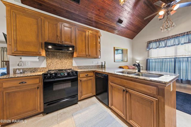 203 Commons Drive, Lafayette, LA 70508