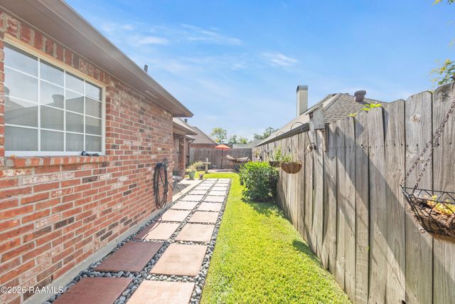 203 Commons Drive, Lafayette, LA 70508