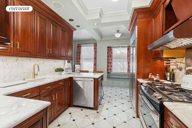 545 W End Ave Apt 3B, New York City, NY 10024