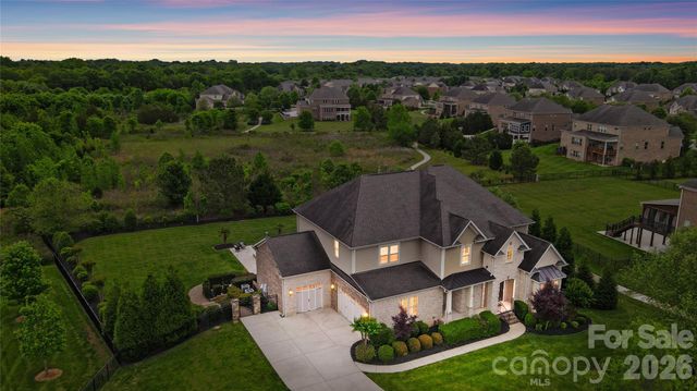 308 Walkers Bluff Court, Waxhaw, NC 28173