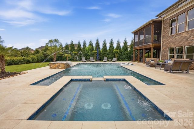 308 Walkers Bluff Court, Waxhaw, NC 28173
