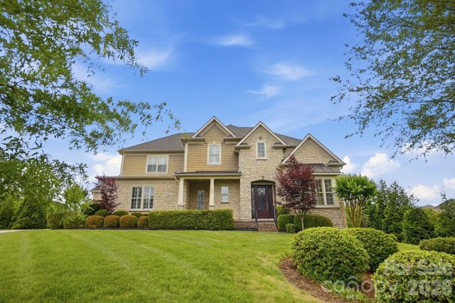 308 Walkers Bluff Court, Waxhaw, NC 28173