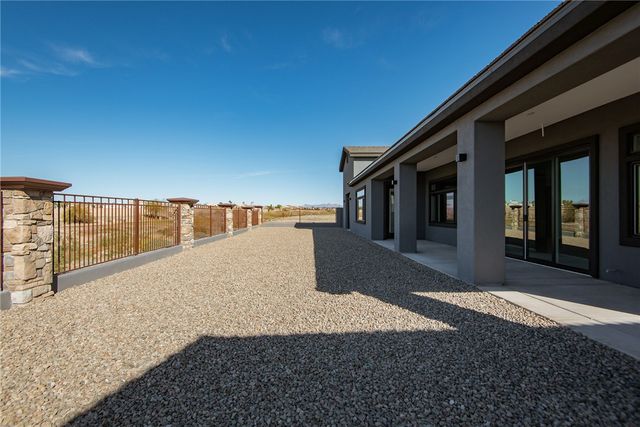 6407 S Calle Serena, Fort Mohave, AZ 86426