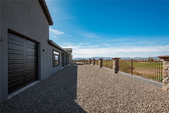 6407 S Calle Serena, Fort Mohave, AZ 86426