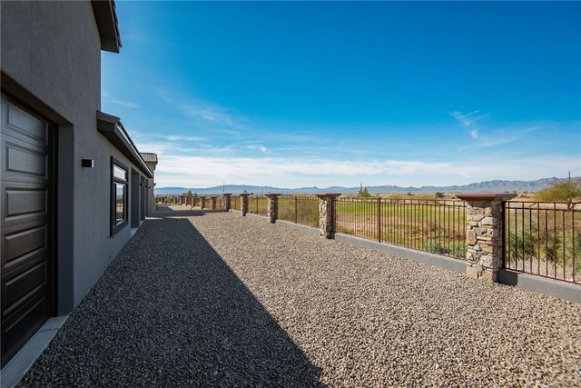 6407 S Calle Serena, Fort Mohave, AZ 86426