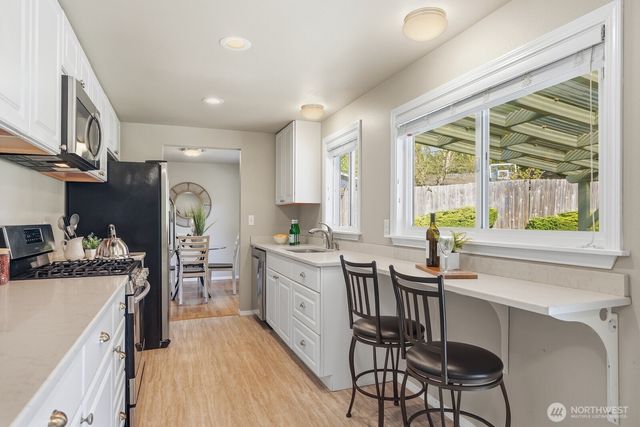 21225 96th Avenue W, Edmonds, WA 98020