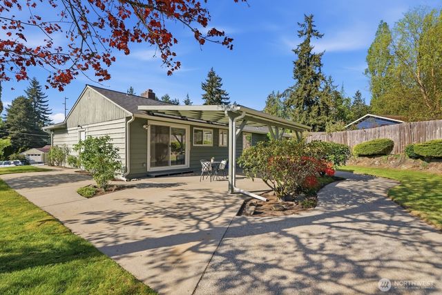 21225 96th Avenue W, Edmonds, WA 98020
