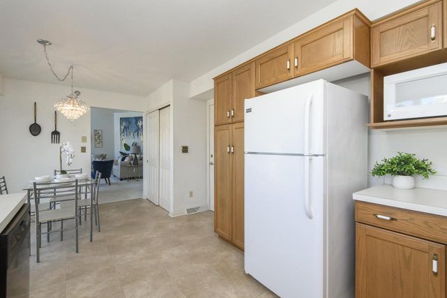 14142 W Waters WAY, New Berlin, WI 53151