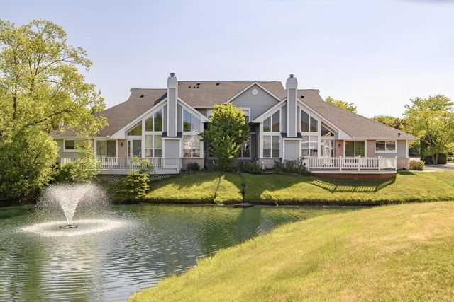14142 W Waters WAY, New Berlin, WI 53151