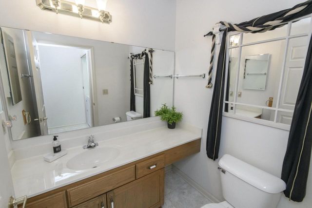 14142 W Waters WAY, New Berlin, WI 53151
