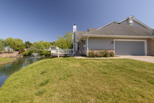 14142 W Waters WAY, New Berlin, WI 53151