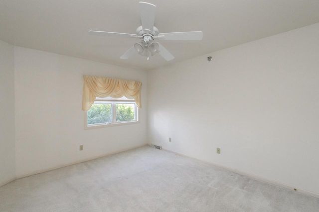 14142 W Waters WAY, New Berlin, WI 53151