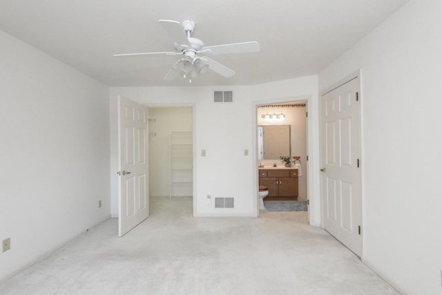 14142 W Waters WAY, New Berlin, WI 53151