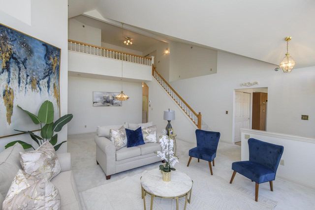 14142 W Waters WAY, New Berlin, WI 53151