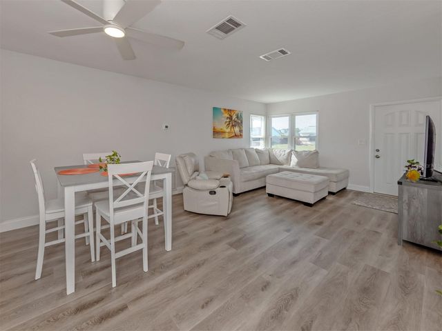 5568 KENWOOD DRIVE, North Port, FL 34287