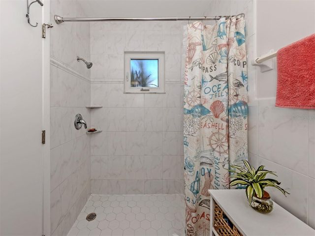5568 KENWOOD DRIVE, North Port, FL 34287
