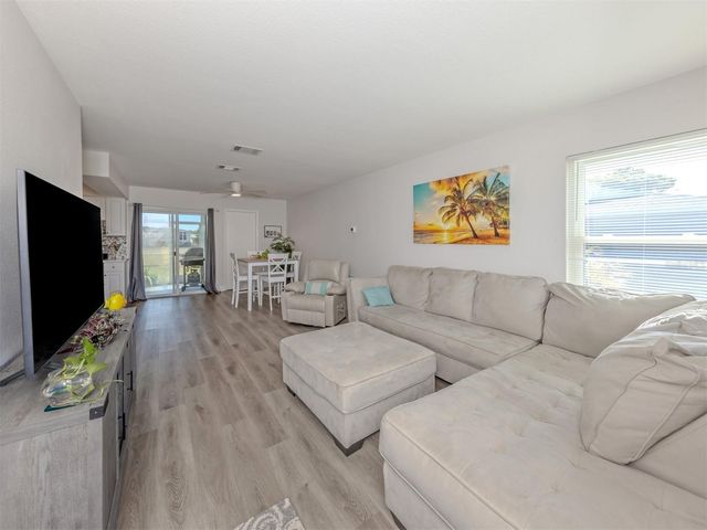 5568 KENWOOD DRIVE, North Port, FL 34287