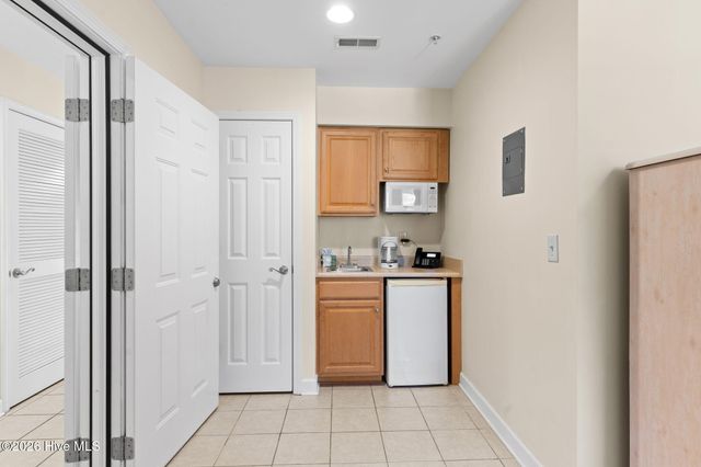 1215 N Middleton Drive NW Apt 3005, Calabash, NC 28467