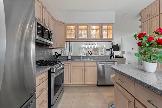 59 Waterfront Drive, Washington's Landing, PA 15222