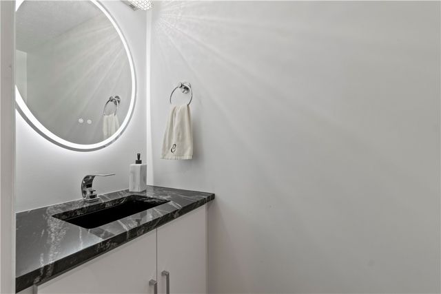 59 Waterfront Drive, Washington's Landing, PA 15222