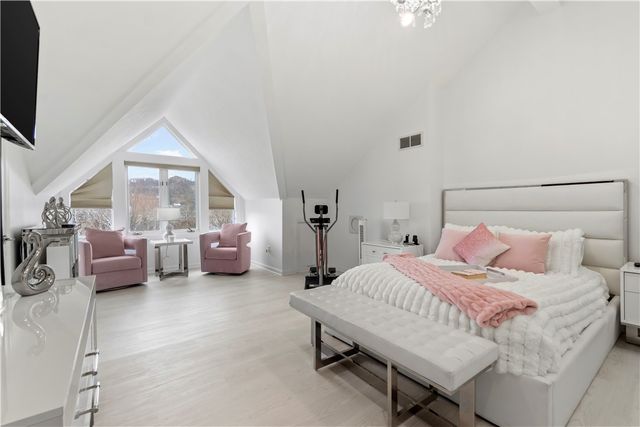 59 Waterfront Drive, Washington's Landing, PA 15222