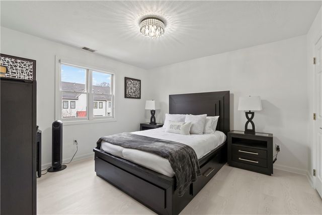 59 Waterfront Drive, Washington's Landing, PA 15222