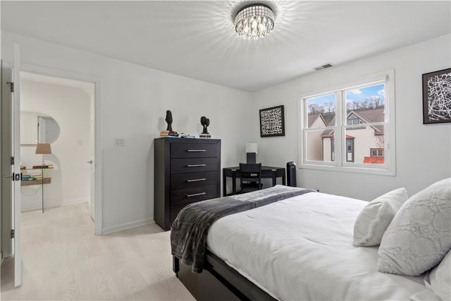 59 Waterfront Drive, Washington's Landing, PA 15222