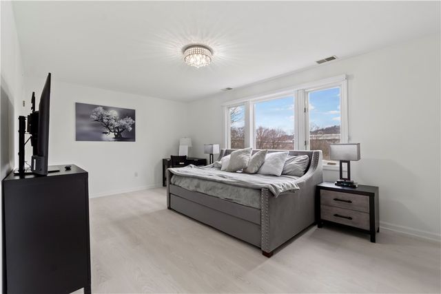 59 Waterfront Drive, Washington's Landing, PA 15222