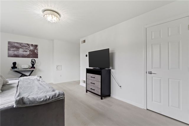 59 Waterfront Drive, Washington's Landing, PA 15222