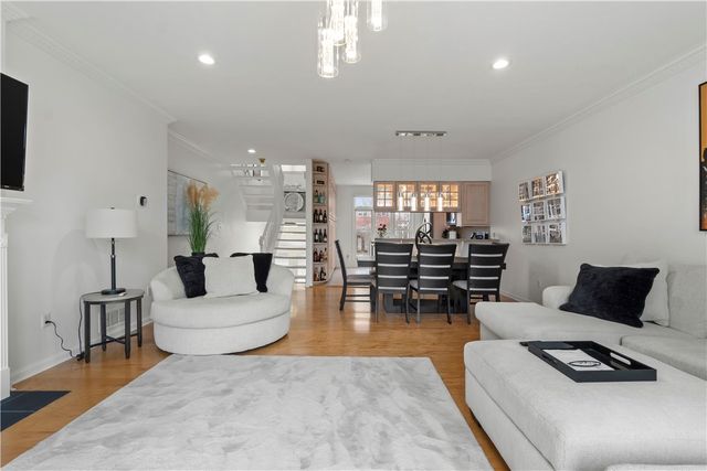 59 Waterfront Drive, Washington's Landing, PA 15222