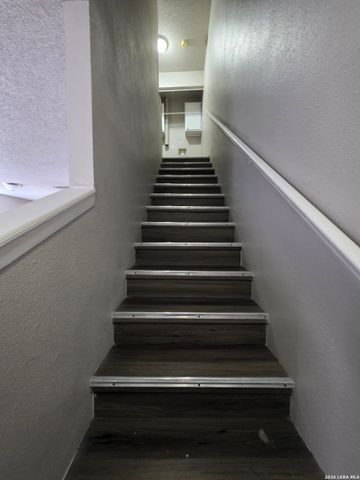 546 Dukeway Apt 1, Universal City, TX 78148