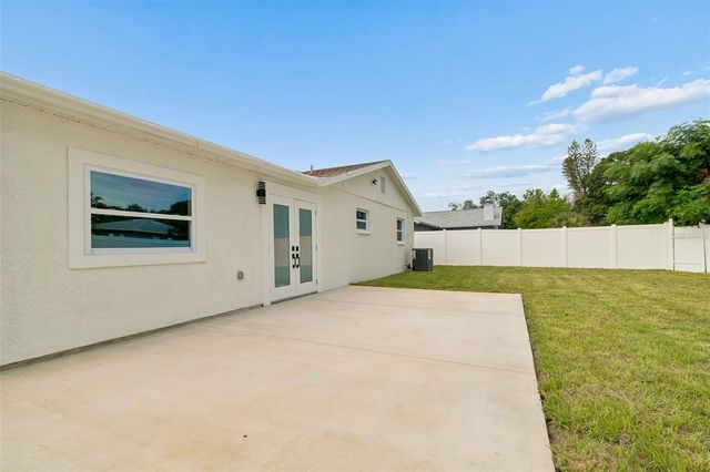 1137 54TH AVENUE S, St Petersburg, FL 33705