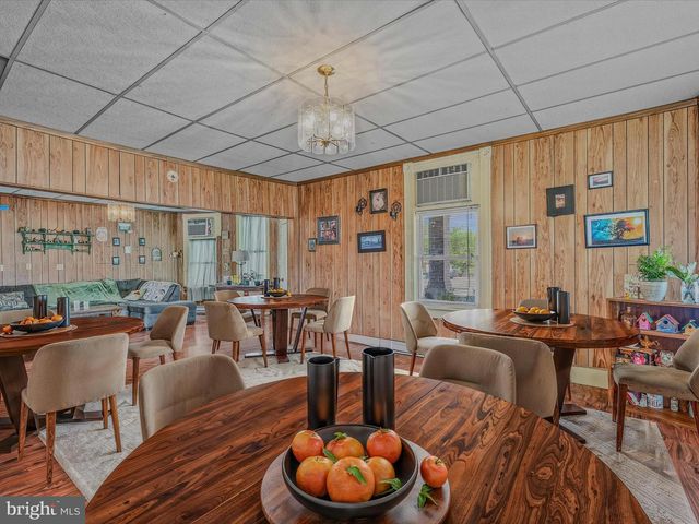 40 WINCHESTER ST, Paw Paw, WV 25434